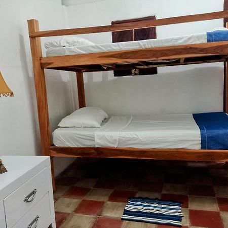 Casa Yoly Hostel Гранада Экстерьер фото