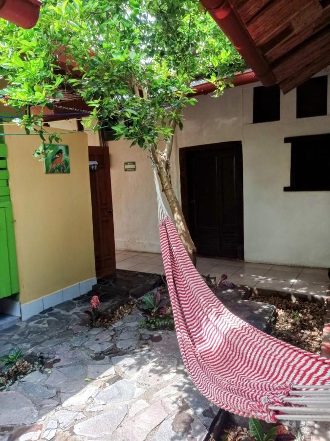 Casa Yoly Hostel Гранада Экстерьер фото