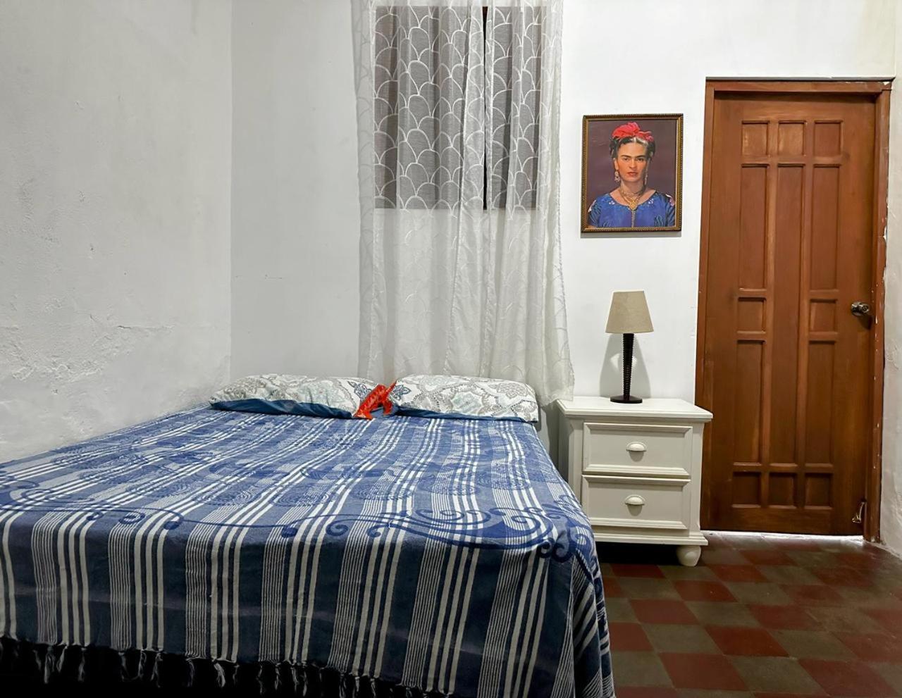 Casa Yoly Hostel Гранада Экстерьер фото